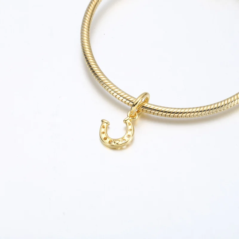 (изображение за) Висяща талисманка Pandora Lucky Horseshoe - 752328C00 - Преглед 4