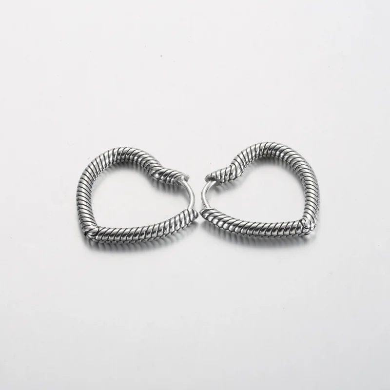 (изображение за) Pandora Moments Heart Charm Обеци с халки - 292236C00 - Преглед 4