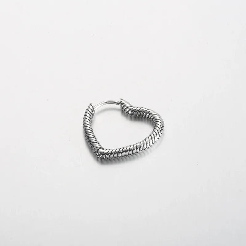 (изображение за) Pandora Moments Heart Charm Обеци с халки - 292236C00 - Преглед 6