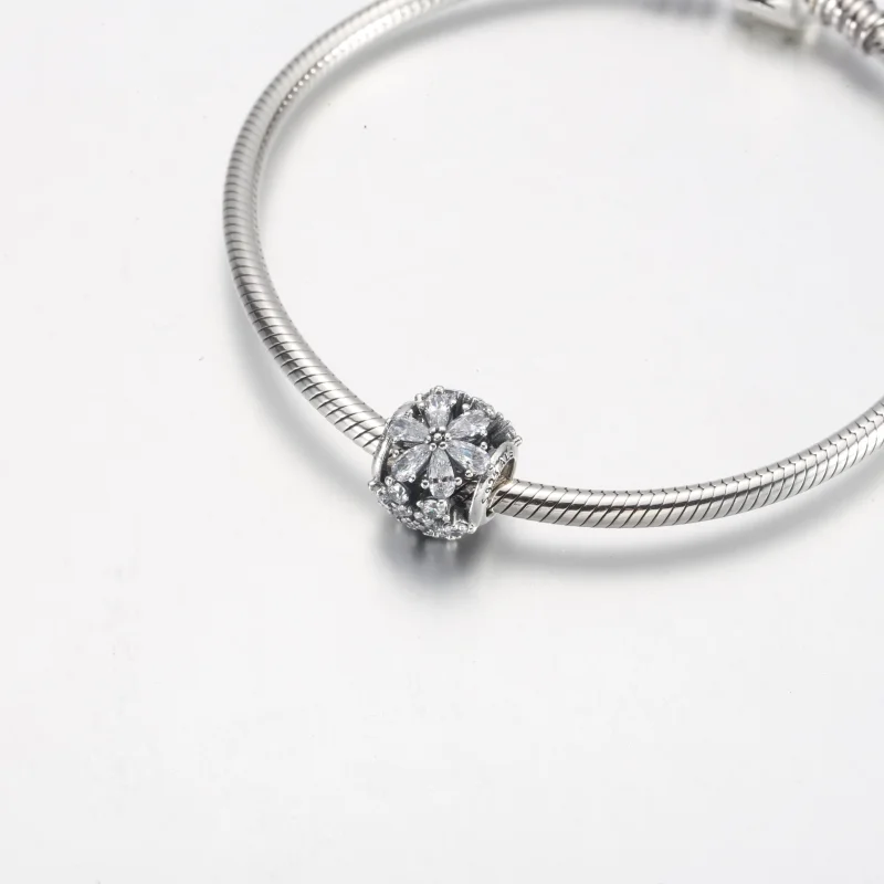 (изображение за) Pandora Sparkling Herbarium Cluster Round Charm - 792383C01 - Преглед 5