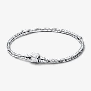 (изображение за) Pandora Moments Marvel лого със закопчалка със змийска верига - 592561C01