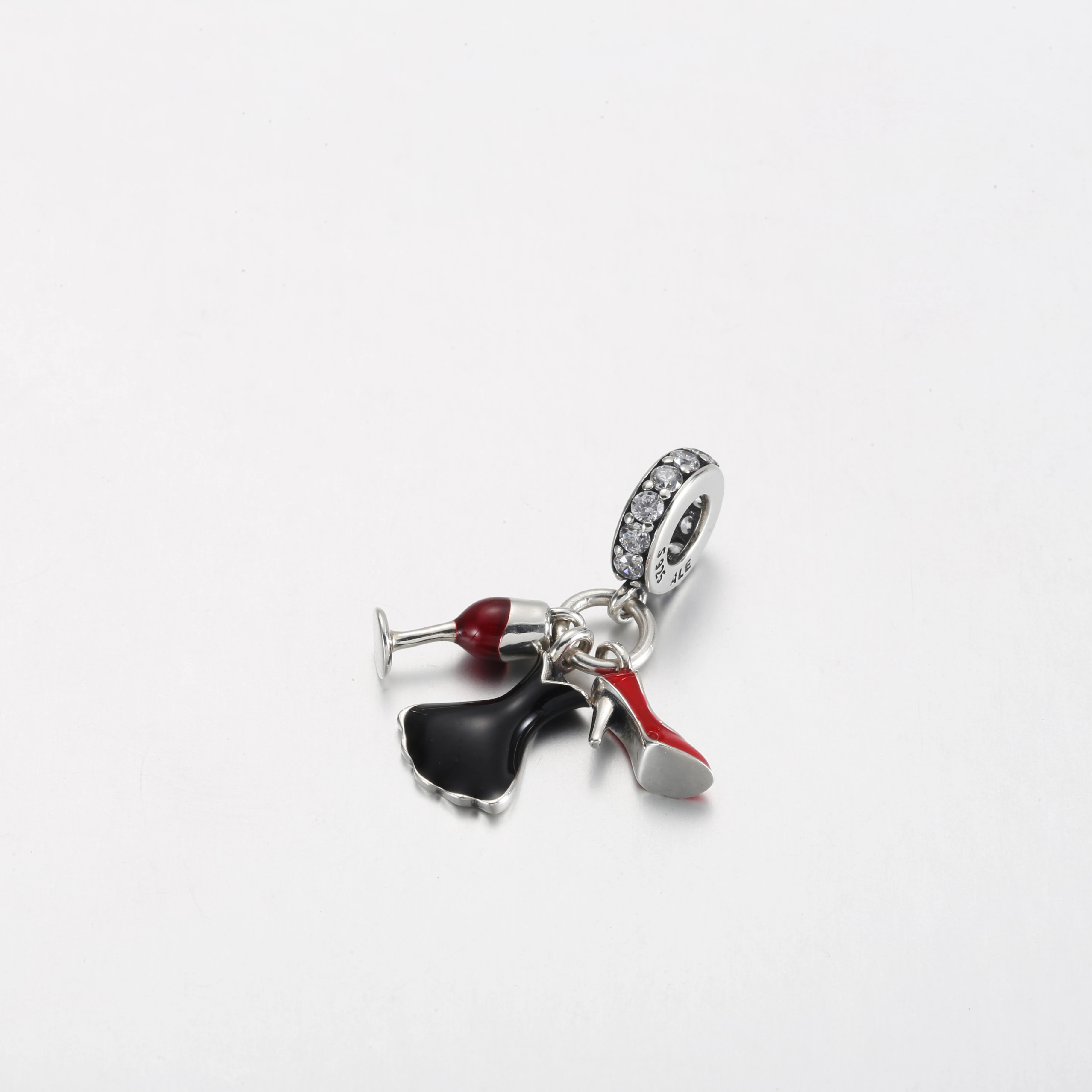 висулка за малка черна рокля с чаша за вино pandora pd3785